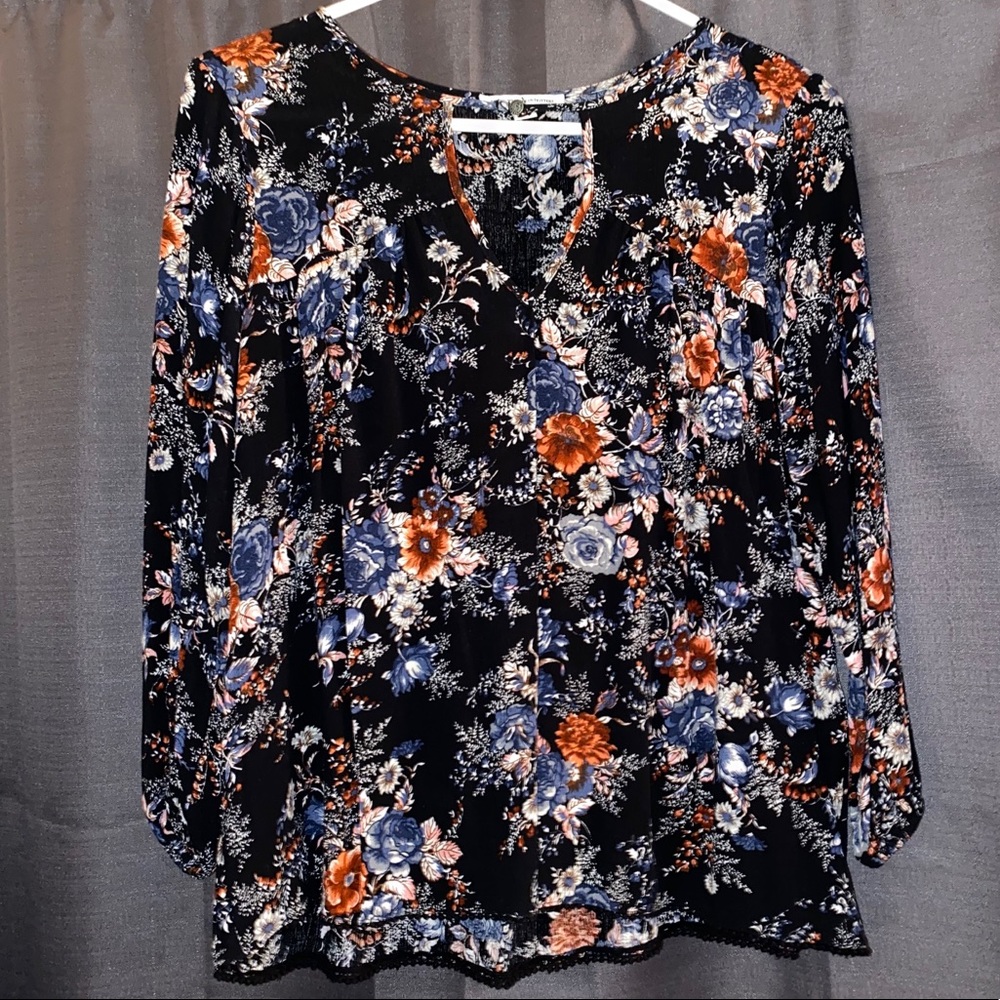 American Eagle Floral Top